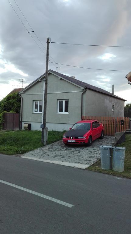 Halex 4 Villa Bojná Екстериор снимка